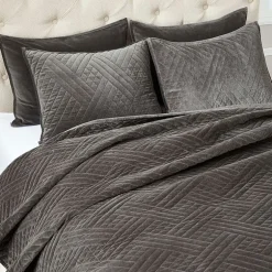 SUPERIOR® Karina Cotton Velvet Geometric Glam Quilt