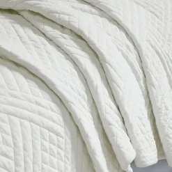 SUPERIOR® Karina Cotton Velvet Geometric Glam Quilt