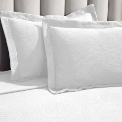 SUPERIOR® Peploi Cotton Floral Wreath Cottage Style Bedspread with Shams