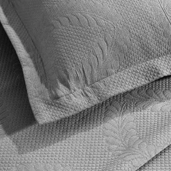 SUPERIOR® Peploi Cotton Floral Wreath Cottage Style Bedspread with Shams