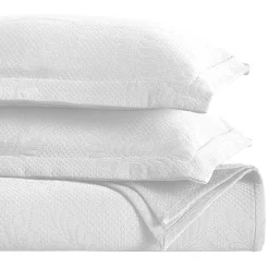 SUPERIOR® Peploi Cotton Floral Wreath Cottage Style Bedspread with Shams