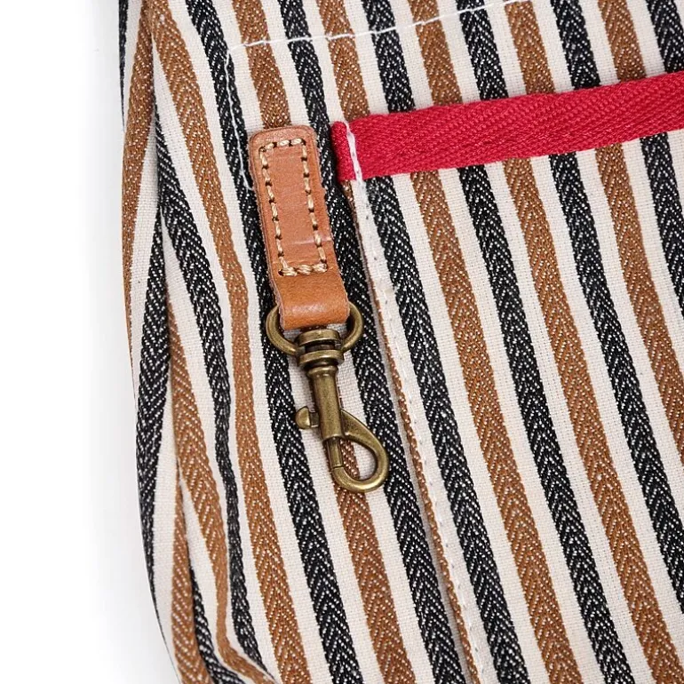 TSD Brand Dolphin Crossbody Bag