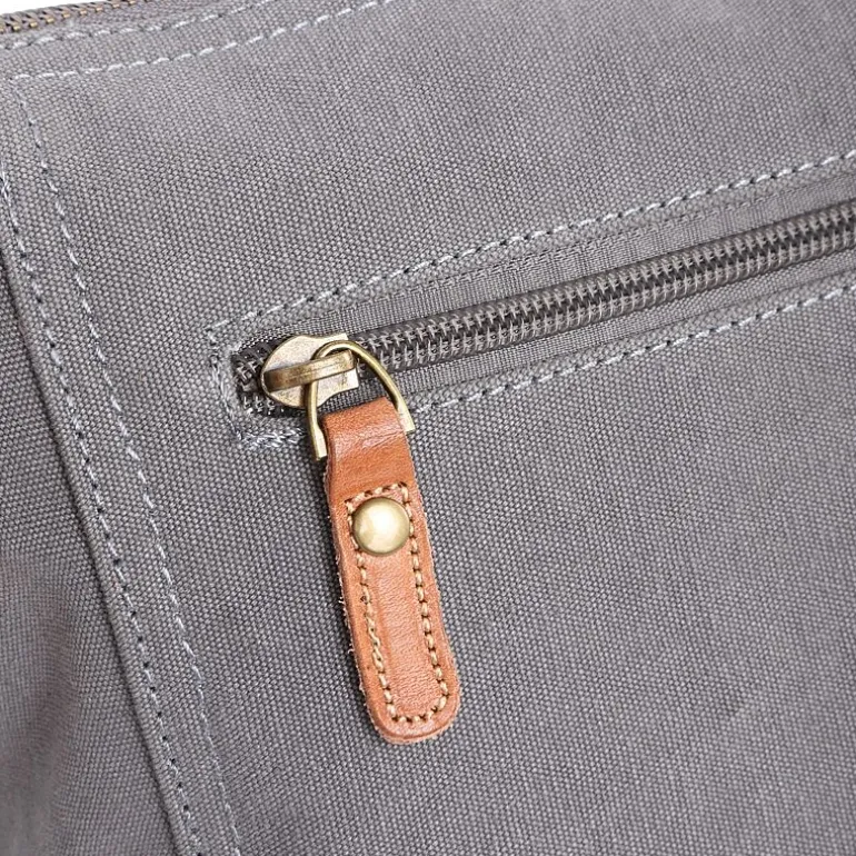 TSD Brand Dolphin Crossbody Bag