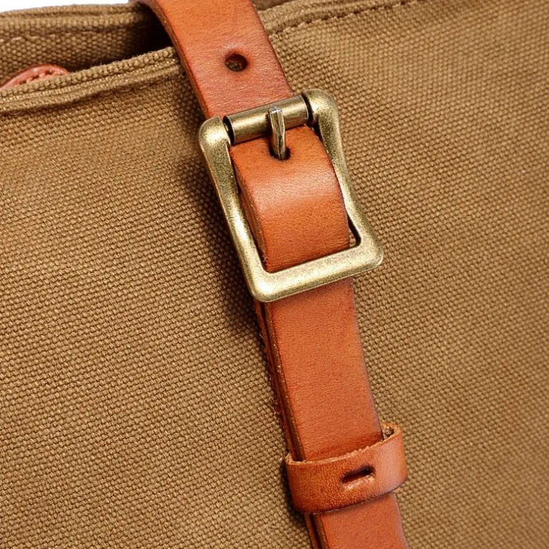 TSD Brand Redwood Crossbody Messenger Bag