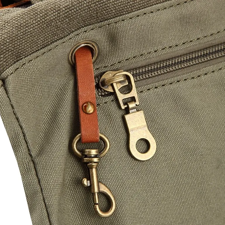 TSD Brand Redwood Crossbody Messenger Bag