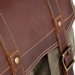 Turtle Ridge 4-Pocket Crossbody