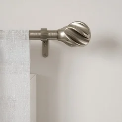 Umbra Helix 1 IN Adjustable Curtain Rod