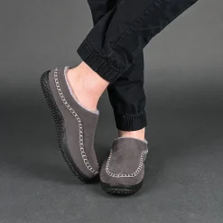Vance Co Jc Godwin Mens Moccasin Slippers