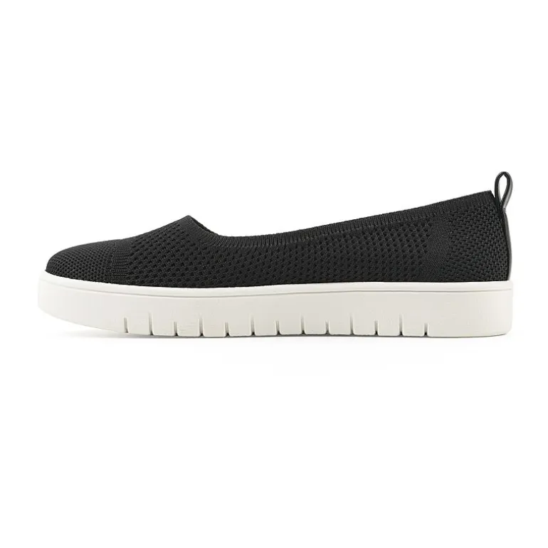 White Mountain Naveen Womens Almond Closed Toe Slip-On Shoe