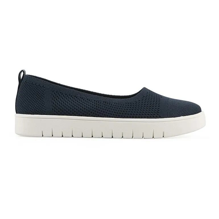 White Mountain Naveen Womens Almond Closed Toe Slip-On Shoe
