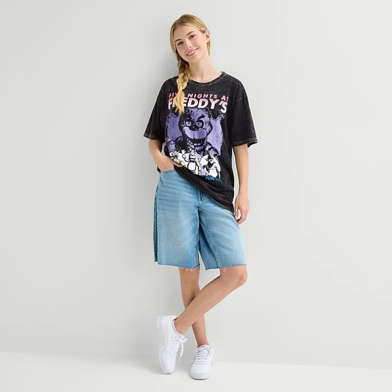 Womens Juniors Crew Neck Elbow Sleeve Oversized Five Nights at Freddys Graphic T-Shirt