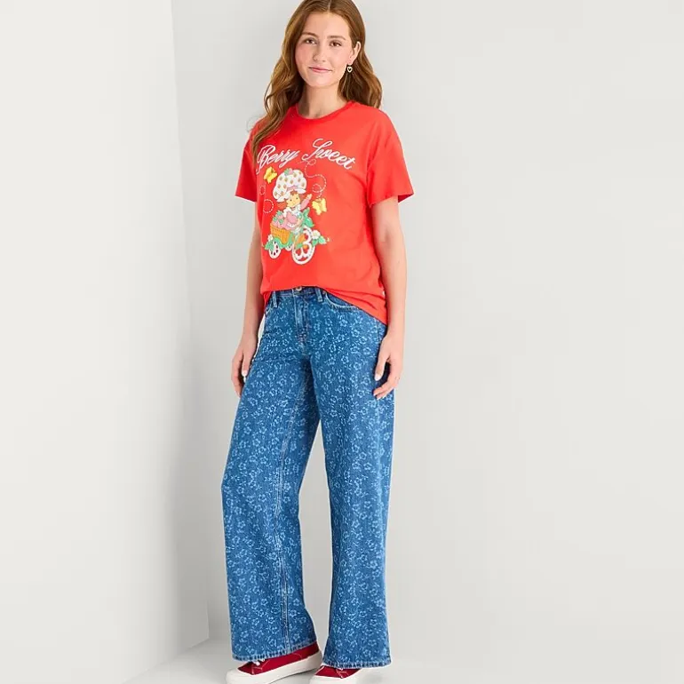 Womens Juniors Crew Neck Short Sleeve Oversized Strawberry Shortcake Graphic T-Shirt