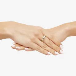 Womens 5.5MM 14K Gold Band