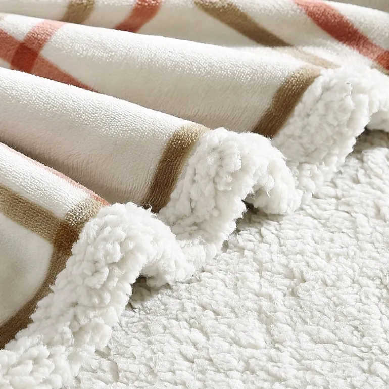Wrangler Colt Plush Reversible Lightweight Throw