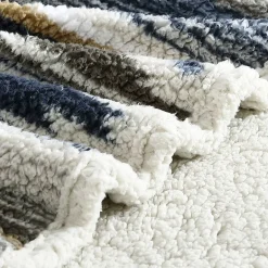 Wrangler Coyote Sands Reversible Lightweight Throw
