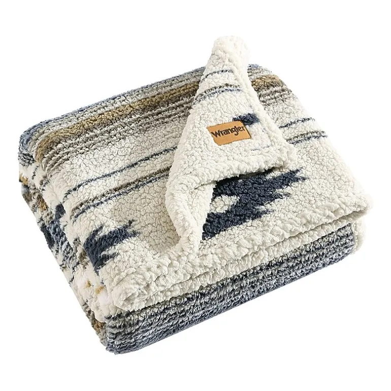 Wrangler Coyote Sands Reversible Lightweight Throw