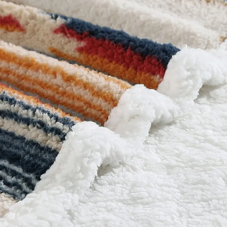 Wrangler Coyote Sands Reversible Lightweight Throw
