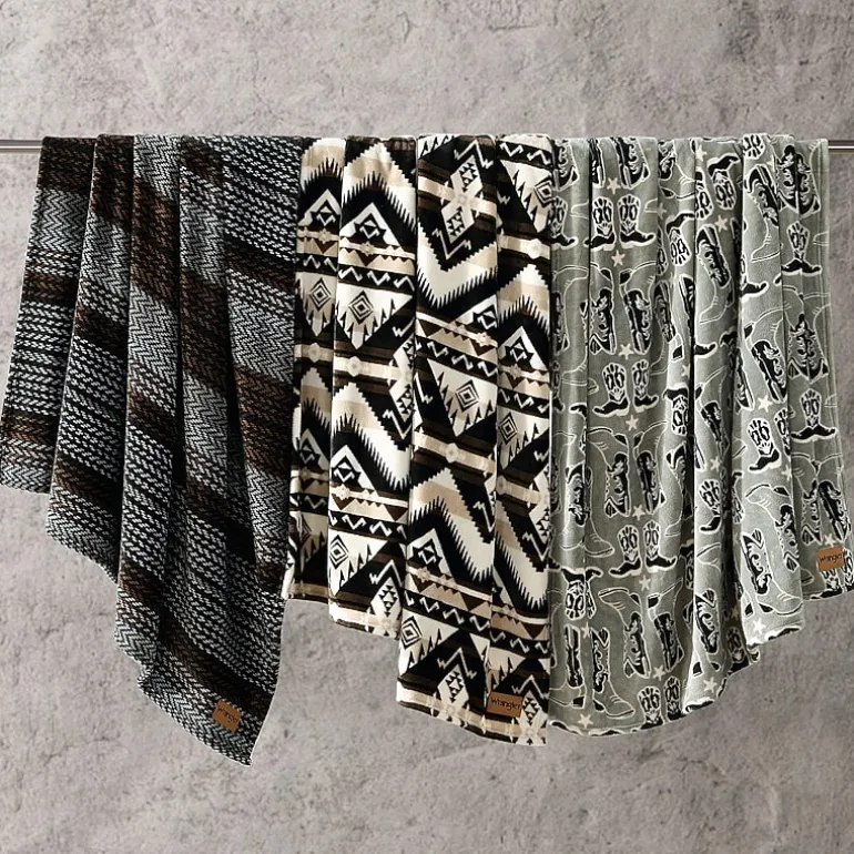 Wrangler Knockin' Boots 50x60 Washable Throw