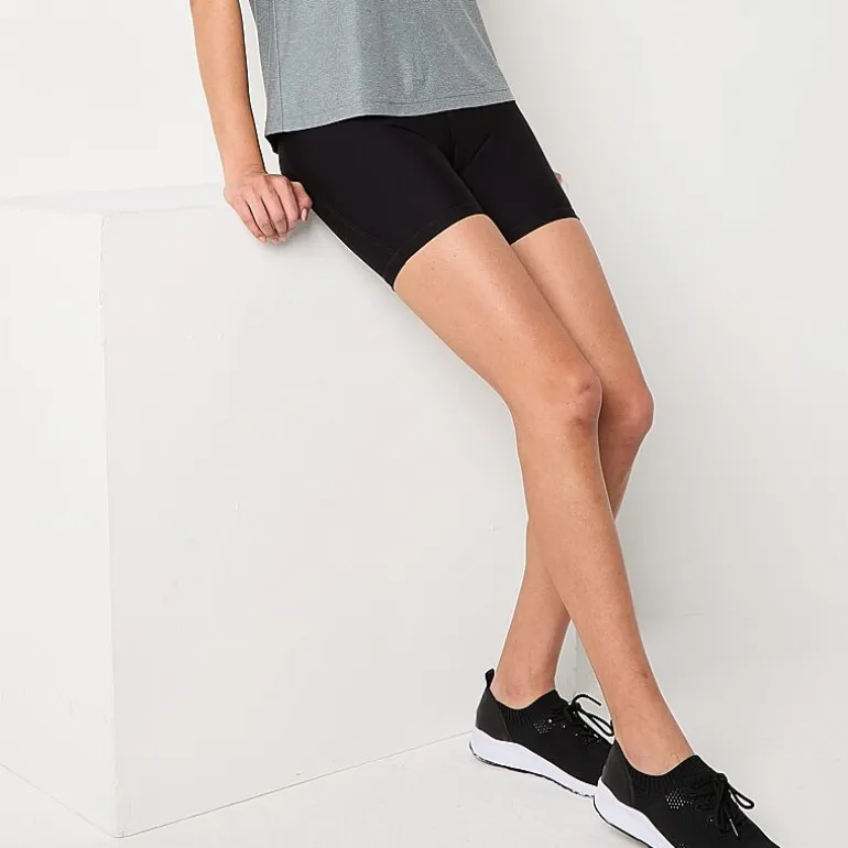 Xersion EverContour+ Womens 6" High Rise Quick Dry Bike Short